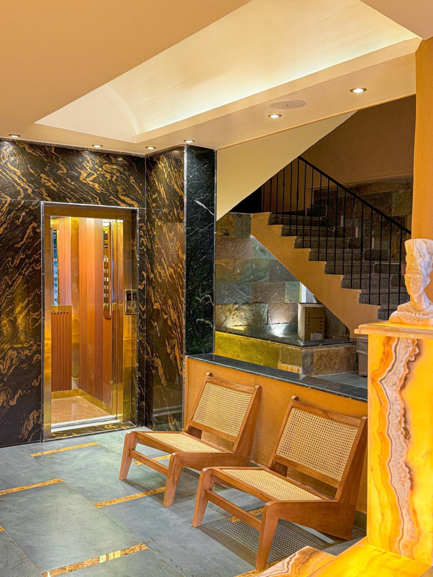 Almas Pyramids Hotel Kafrat al Jabal Exterior photo