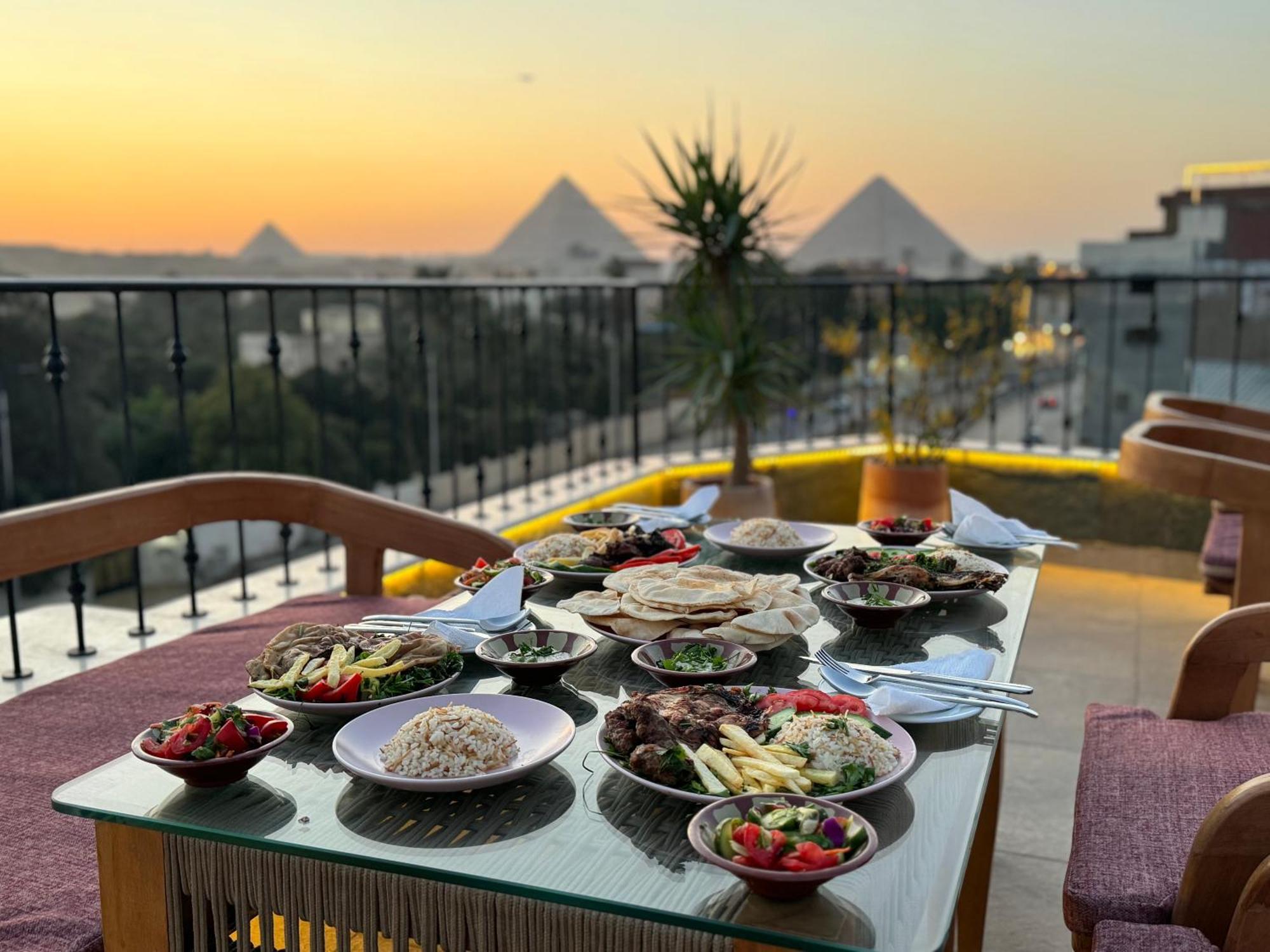 Almas Pyramids Hotel Kafrat al Jabal Exterior photo