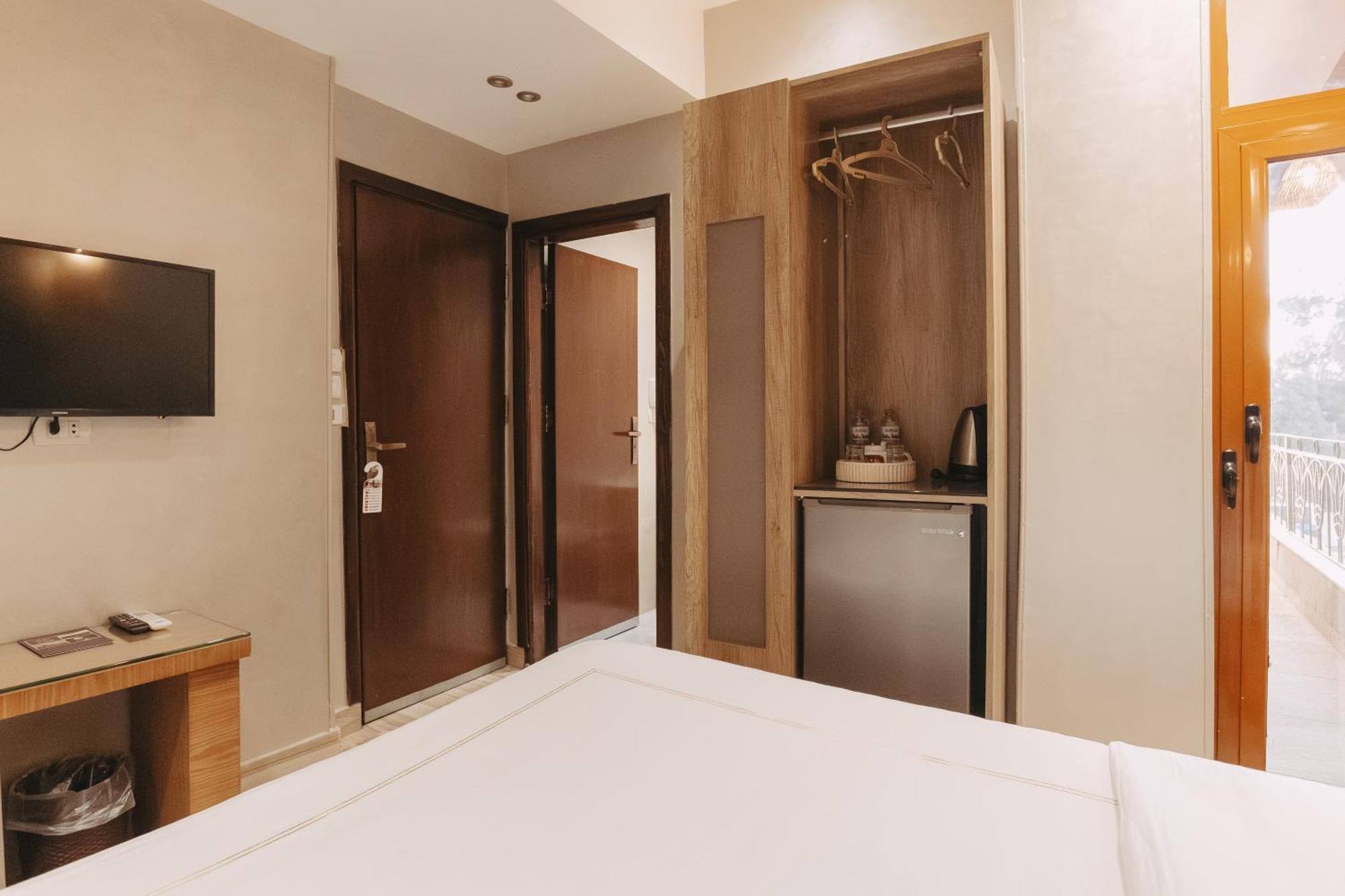 Almas Pyramids Hotel Kafrat al Jabal Exterior photo