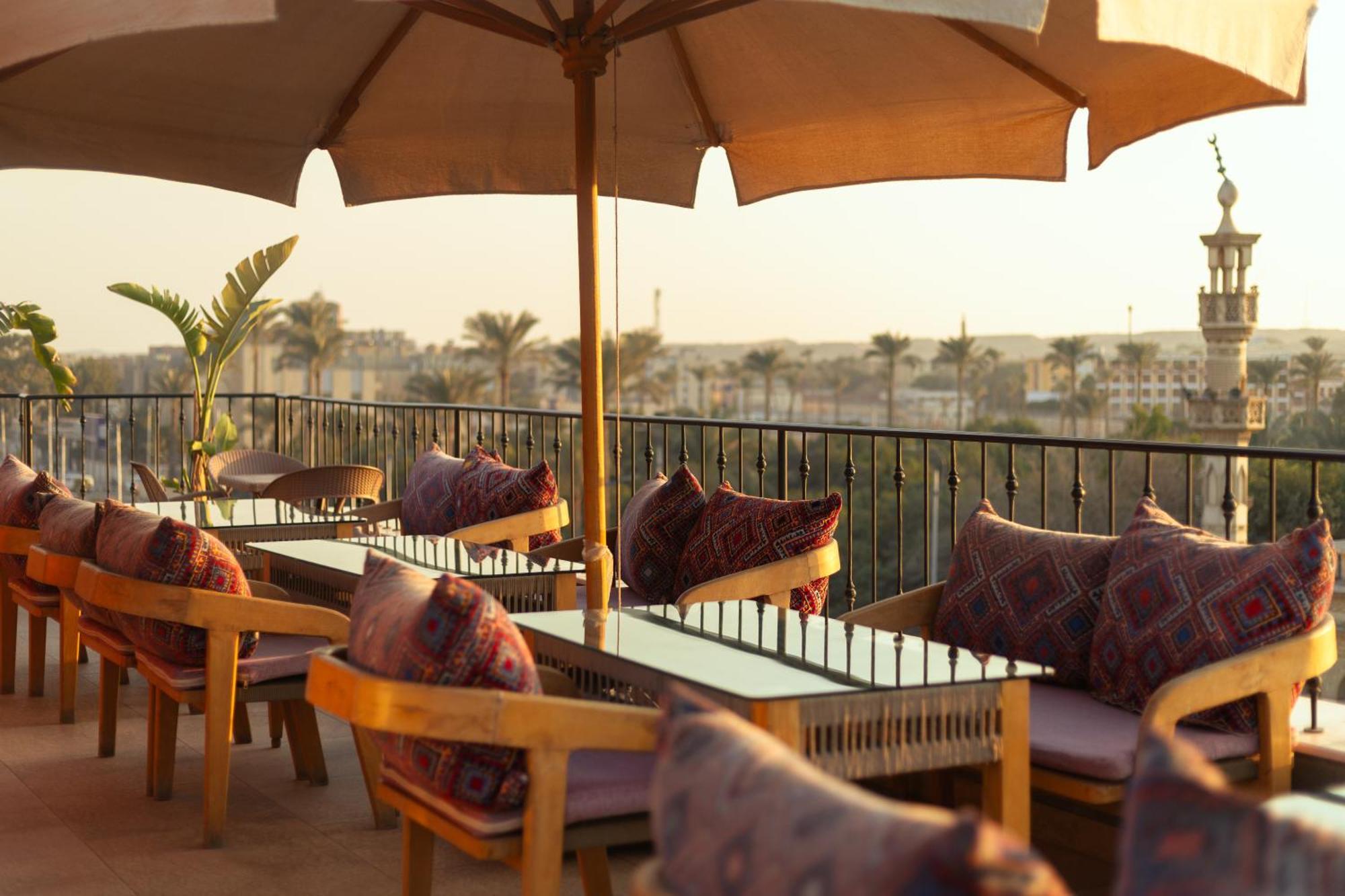Almas Pyramids Hotel Kafrat al Jabal Exterior photo